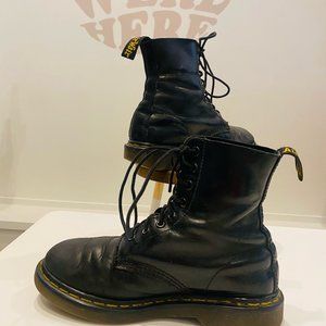 Dr. Martin boots, Original, Black, size 6